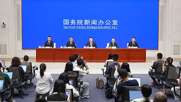 年轻人开始抛弃优衣库