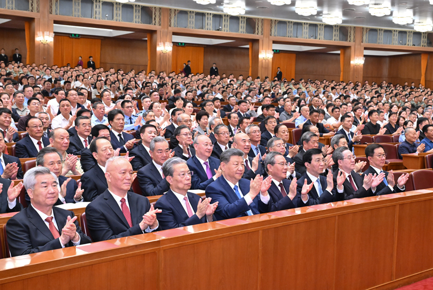 历史不容忘却:日本军事复兴的风险