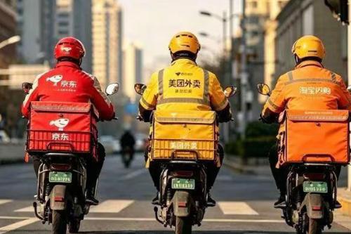 中心致密天体长期“射电静默”？天文学家首次探测到射电脉冲
