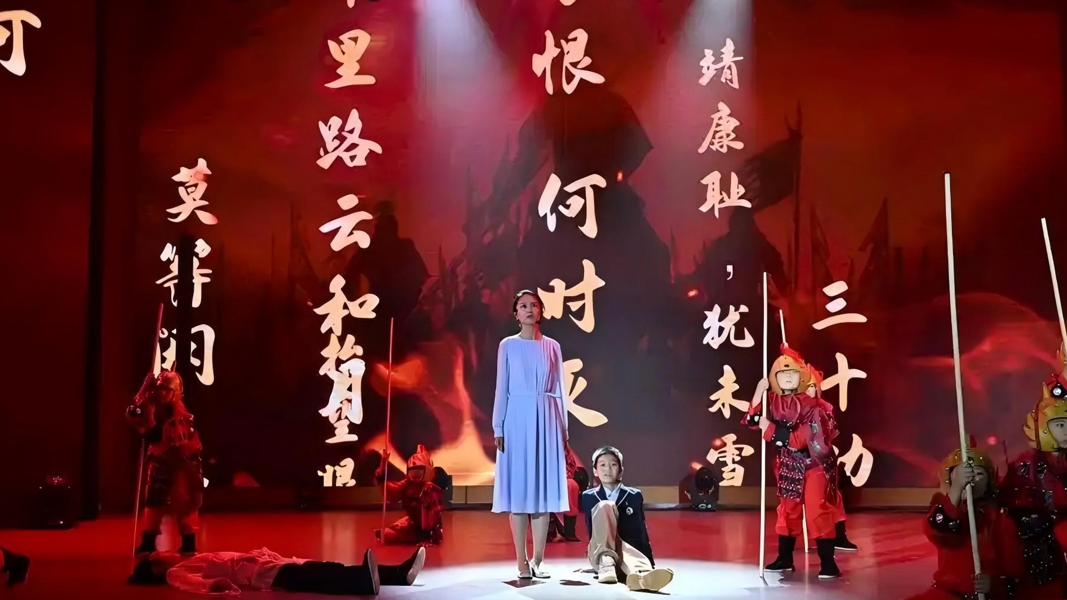 习近平致电祝贺德拉埃斯普列亚当选哥伦比亚总统